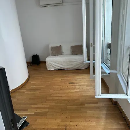 2 Pieces Champs-elysees Apartment Paris